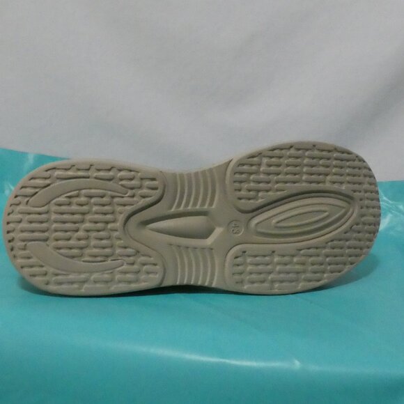 Unbranded | size 43 | Cozy Ankle Boots With Fur Cuffs and Zip Side Closures - Picture 11 of 11